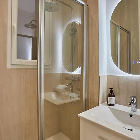 Arc De Triomphe By Prestige Apartmán