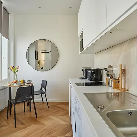 Arc De Triomphe By Prestige *